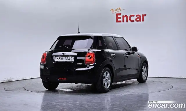Mini Cooper 2015 1.5 автомат (гидро), миниатюра 2 Mini Cooper 2015 1.5 автомат (гидро), миниатюра 2