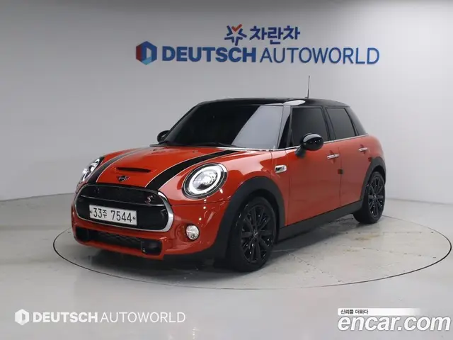 Mini Cooper 2018 2.0 автомат (гидро), миниатюра 1 Mini Cooper 2018 2.0 автомат (гидро), миниатюра 1