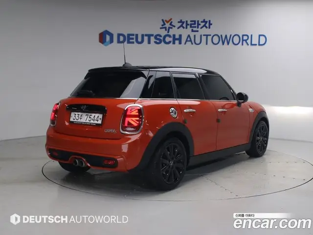 Mini Cooper 2018 2.0 автомат (гидро), миниатюра 2 Mini Cooper 2018 2.0 автомат (гидро), миниатюра 2