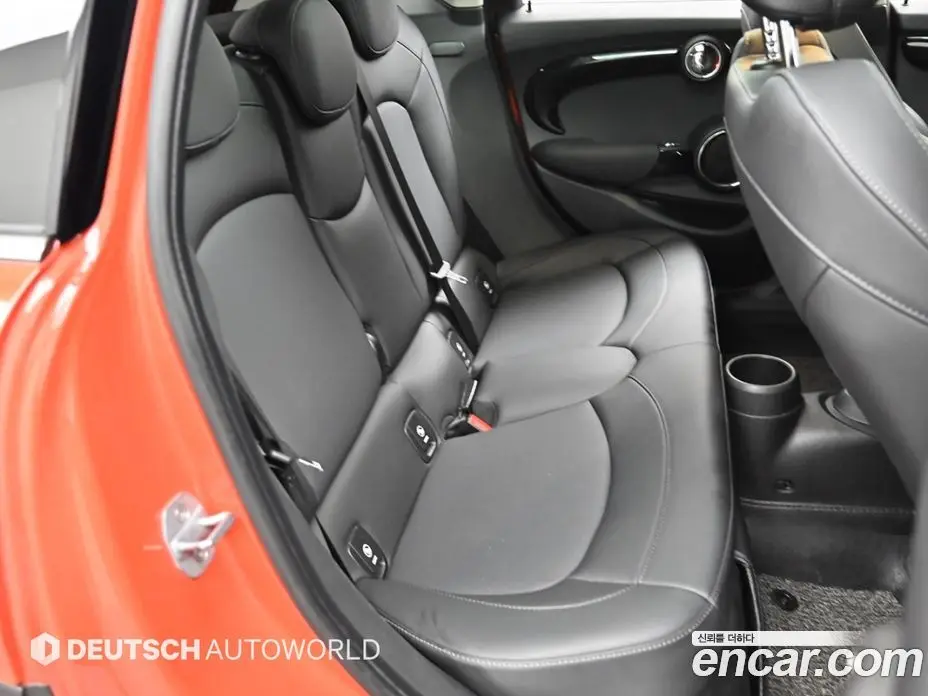Mini Cooper 2018 2.0 автомат (гидро), фото 12 Mini Cooper 2018 2.0 автомат (гидро), фото 12
