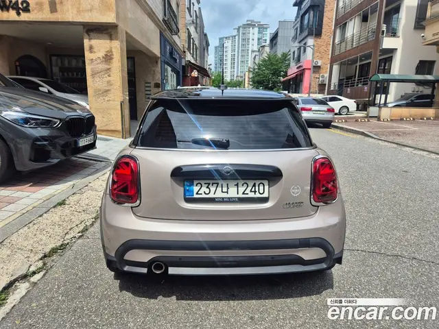 Mini Cooper 2022 1.5 автомат (гидро), миниатюра 2 Mini Cooper 2022 1.5 автомат (гидро), миниатюра 2