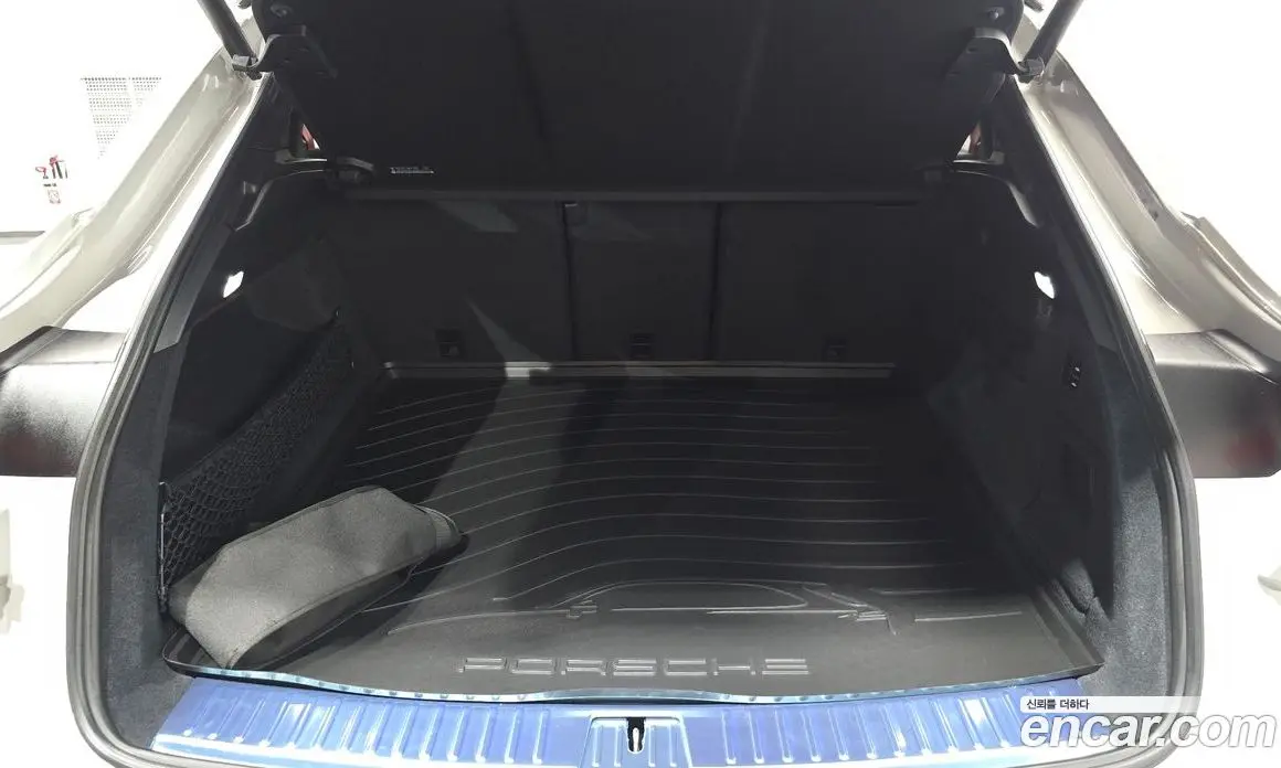 Porsche Cayenne 2025 3.0 автомат (гидро), фото 32 Porsche Cayenne 2025 3.0 автомат (гидро), фото 32