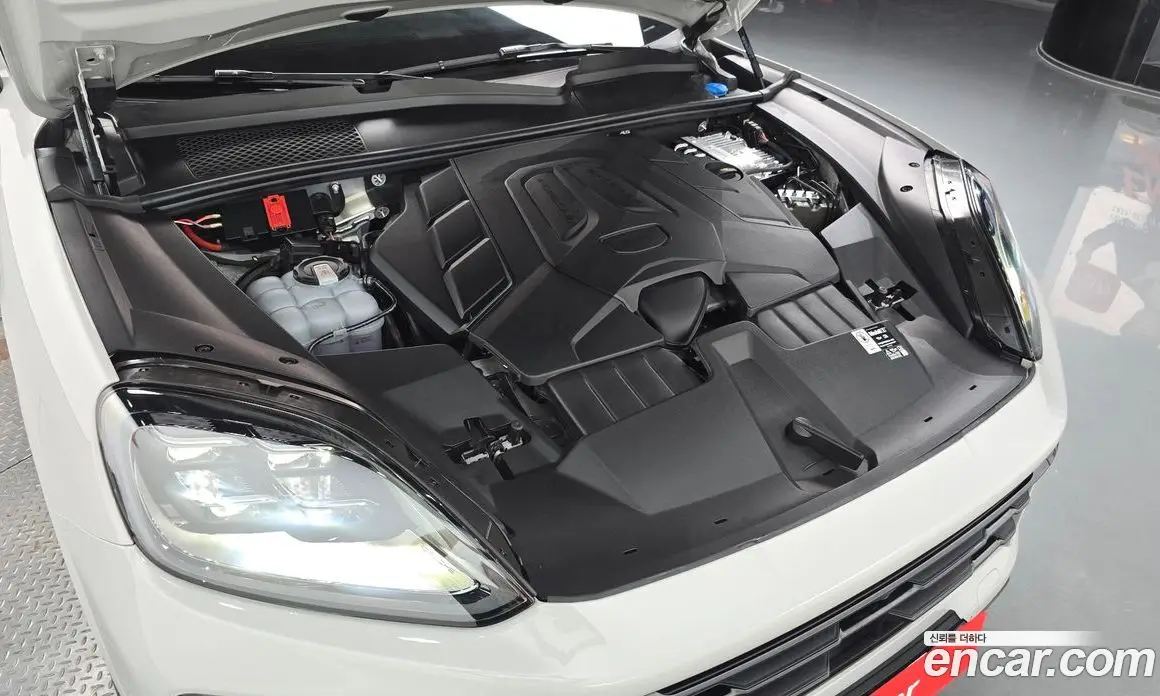 Porsche Cayenne 2025 3.0 автомат (гидро), фото 5 Porsche Cayenne 2025 3.0 автомат (гидро), фото 5
