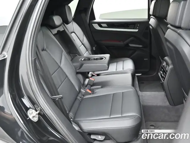 Porsche Cayenne 2025 3.0 автомат (гидро), миниатюра 11 Porsche Cayenne 2025 3.0 автомат (гидро), миниатюра 11
