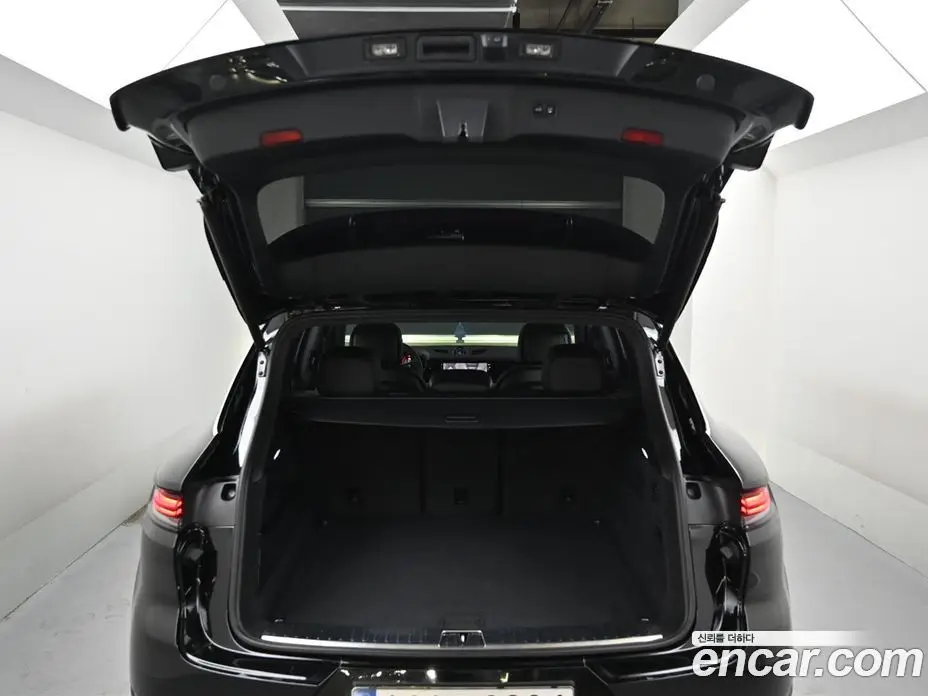 Porsche Cayenne 2025 3.0 автомат (гидро), фото 18 Porsche Cayenne 2025 3.0 автомат (гидро), фото 18