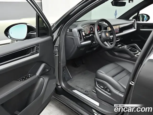 Porsche Cayenne 2025 3.0 автомат (гидро), миниатюра 7 Porsche Cayenne 2025 3.0 автомат (гидро), миниатюра 7