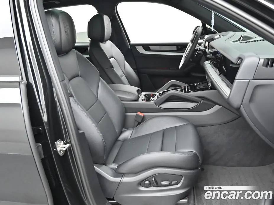 Porsche Cayenne 2025 3.0 автомат (гидро), фото 10 Porsche Cayenne 2025 3.0 автомат (гидро), фото 10