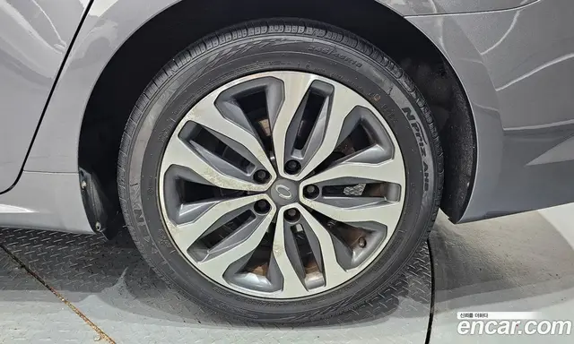 Renault (Samsung) SM6 2016 2.0 автомат (гидро), миниатюра 5 Renault (Samsung) SM6 2016 2.0 автомат (гидро), миниатюра 5