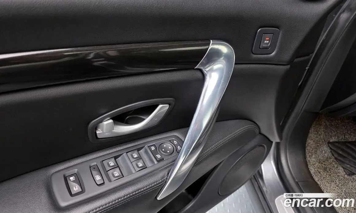 Renault (Samsung) SM7 2015 2.5 автомат (гидро), фото 11 Renault (Samsung) SM7 2015 2.5 автомат (гидро), фото 11