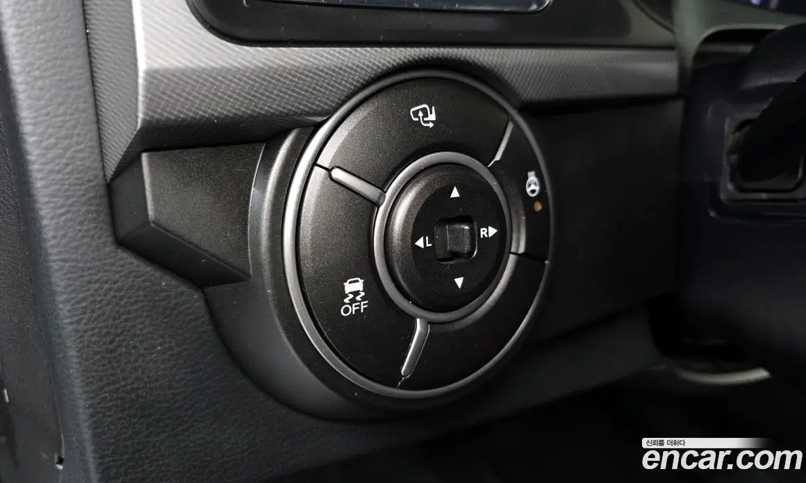 SsangYong Korando 2017 2.2 автомат (гидро), фото 11