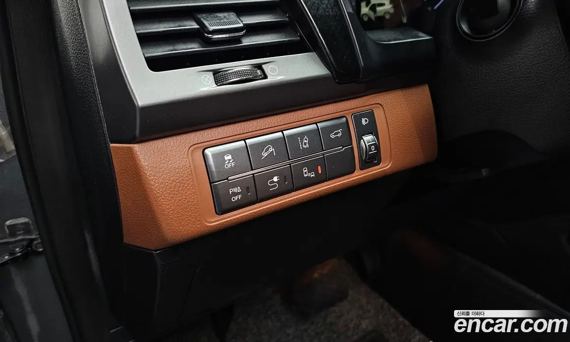 SsangYong Rexton 2019 2.2 автомат (гидро), фото 16 SsangYong Rexton 2019 2.2 автомат (гидро), фото 16