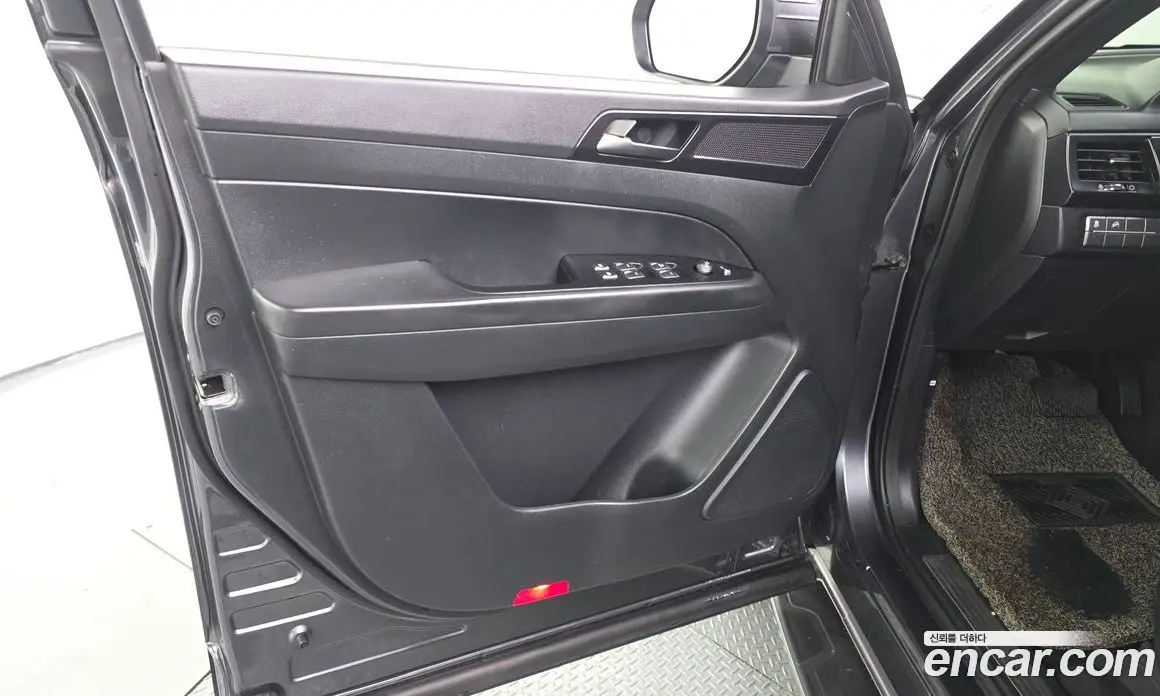 SsangYong Rexton 2019 2.2 автомат (гидро), фото 14 SsangYong Rexton 2019 2.2 автомат (гидро), фото 14