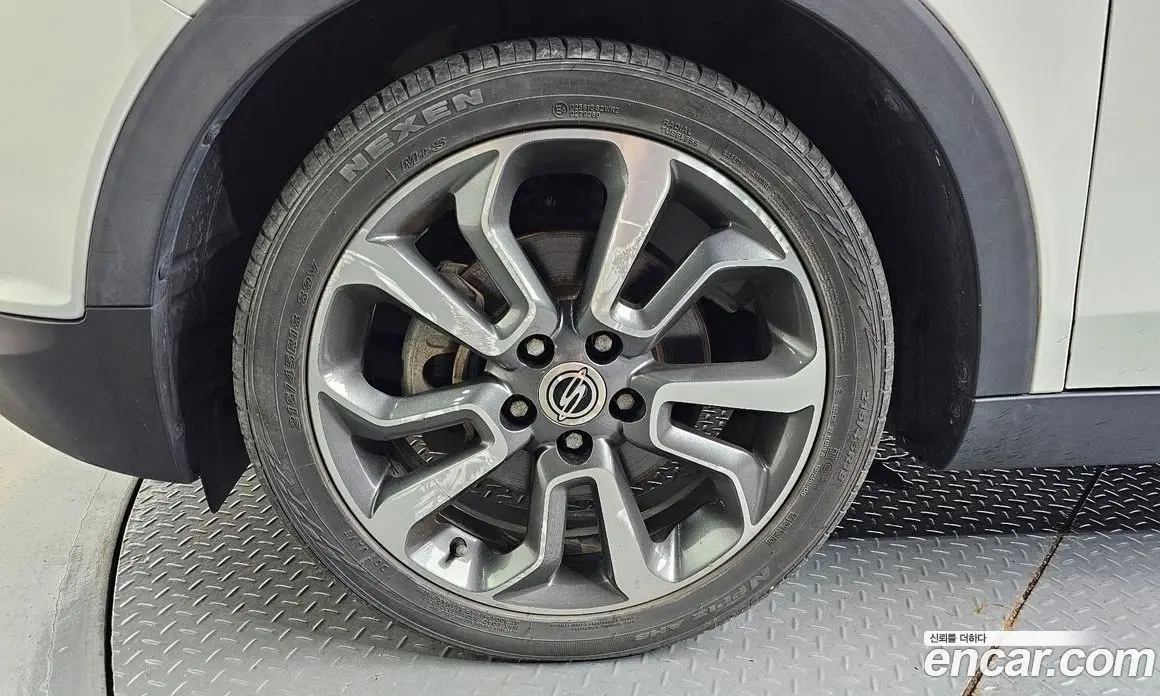 SsangYong TIBOLI 2016 1.6 автомат (гидро), фото 5 SsangYong TIBOLI 2016 1.6 автомат (гидро), фото 5