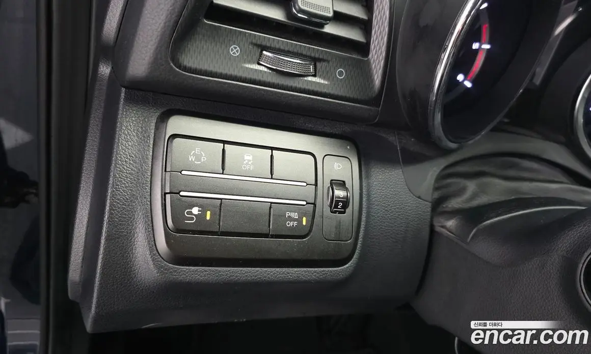 SsangYong TIBOLI 2016 1.6 автомат (гидро), фото 25 SsangYong TIBOLI 2016 1.6 автомат (гидро), фото 25