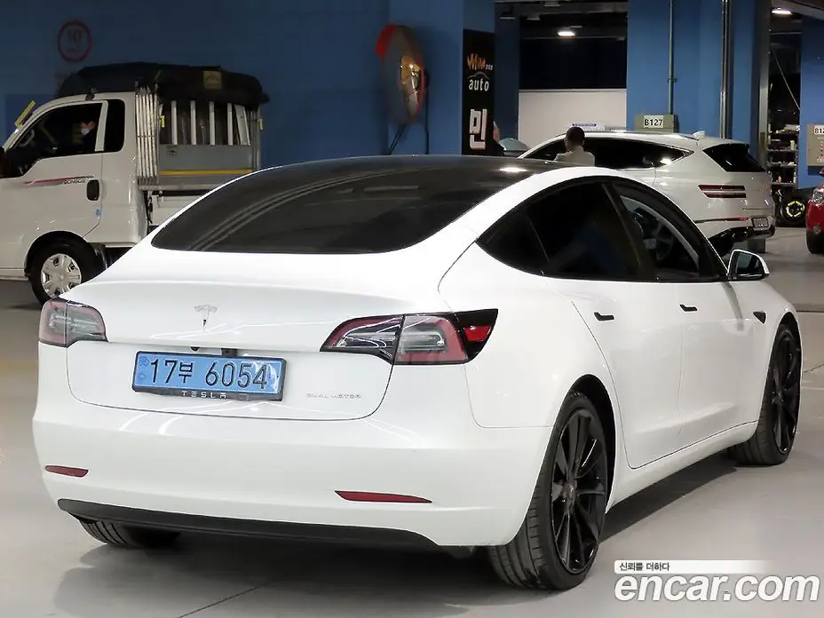 Tesla Model 3 2021 0.1 автомат (гидро), фото 4 Tesla Model 3 2021 0.1 автомат (гидро), фото 4