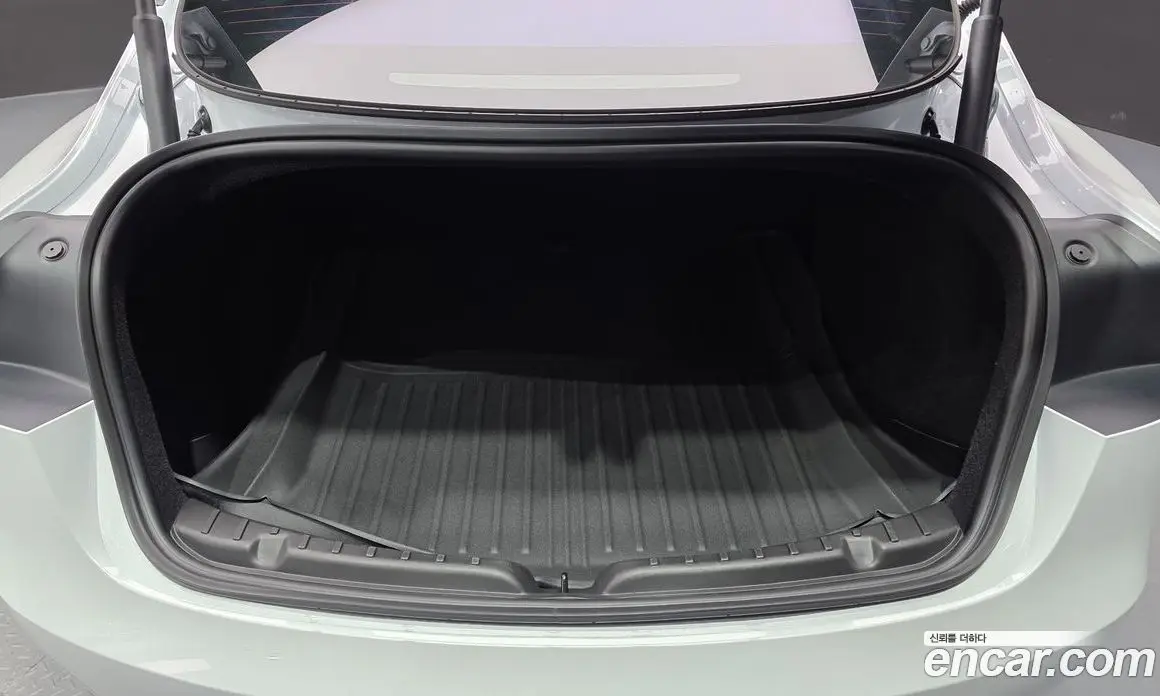 Tesla Model 3 2024 0.2 автомат (гидро), фото 24 Tesla Model 3 2024 0.2 автомат (гидро), фото 24