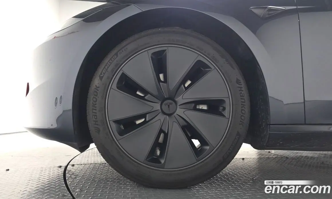 Tesla Model 3 2024 0.2 автомат (гидро), фото 4 Tesla Model 3 2024 0.2 автомат (гидро), фото 4
