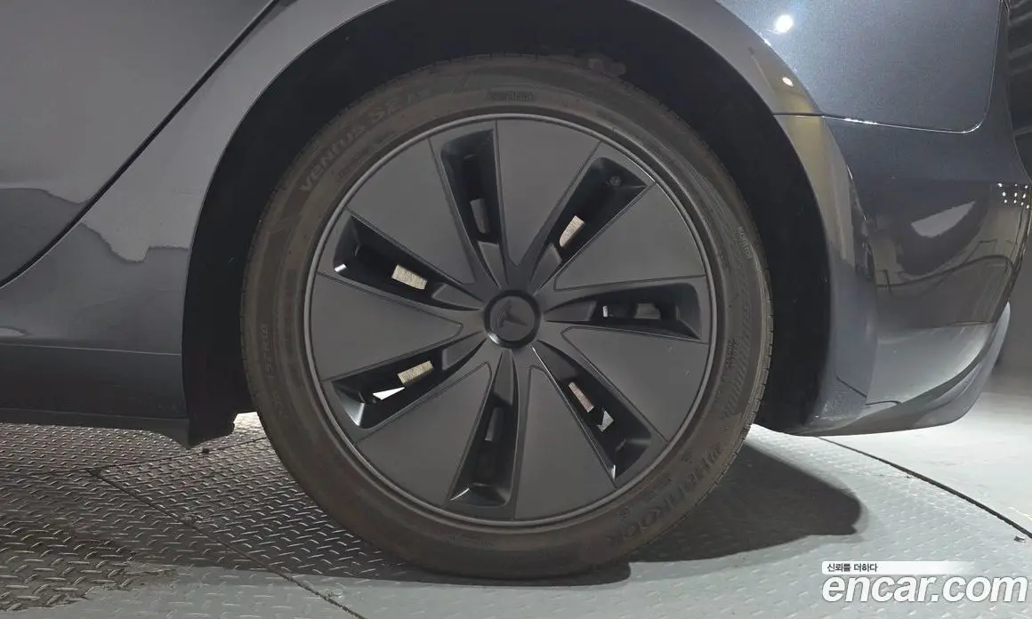 Tesla Model 3 2024 0.2 автомат (гидро), фото 6 Tesla Model 3 2024 0.2 автомат (гидро), фото 6