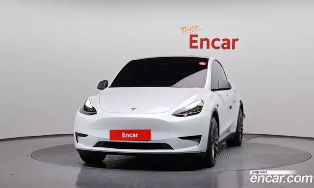 Tesla Model Y 2023 0.2 автомат (гидро), миниатюра 3