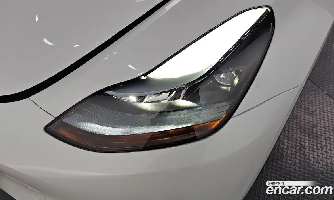 Tesla Model Y 2023 0.2 автомат (гидро), фото 8