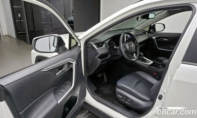 Toyota RAV4 2019 2.5 автомат (гидро), миниатюра 10 Toyota RAV4 2019 2.5 автомат (гидро), миниатюра 10