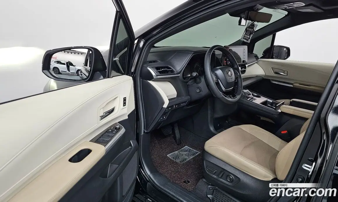 Toyota Sienna 2023 2.5 автомат (гидро), фото 9 Toyota Sienna 2023 2.5 автомат (гидро), фото 9