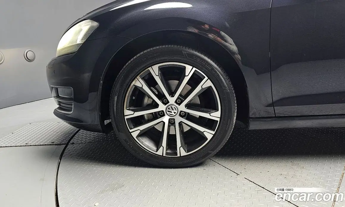 Volkswagen Golf 2015 2.0 автомат (гидро), фото 5 Volkswagen Golf 2015 2.0 автомат (гидро), фото 5