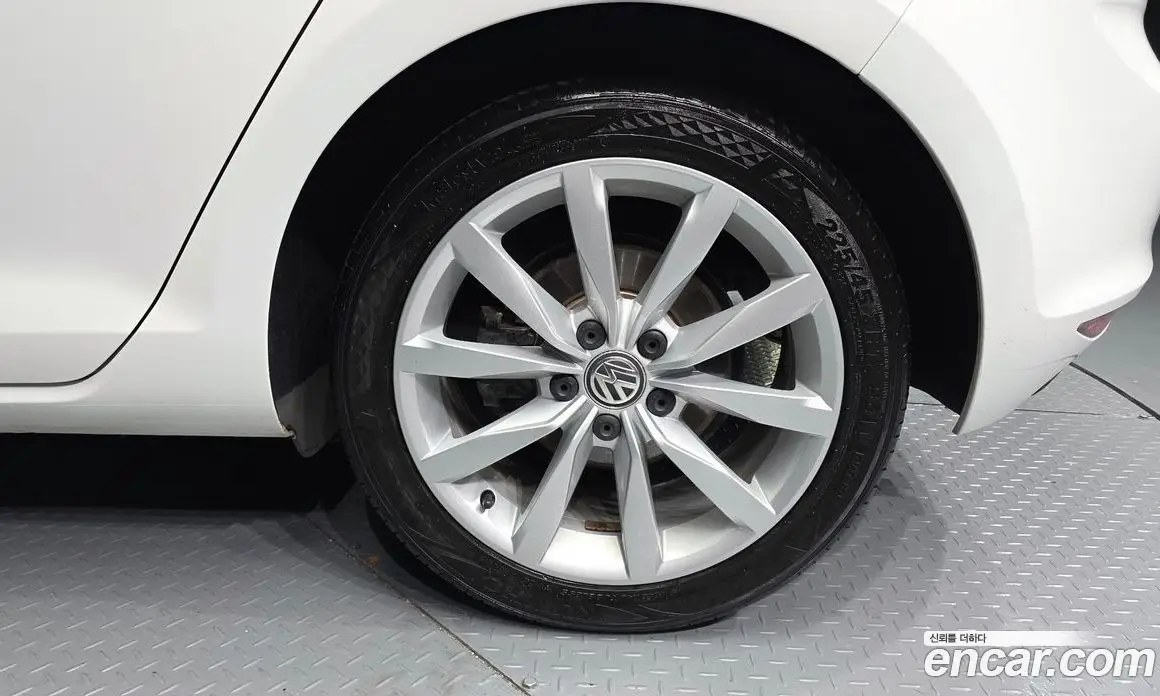 Volkswagen Golf 2015 2.0 автомат (гидро), фото 5 Volkswagen Golf 2015 2.0 автомат (гидро), фото 5