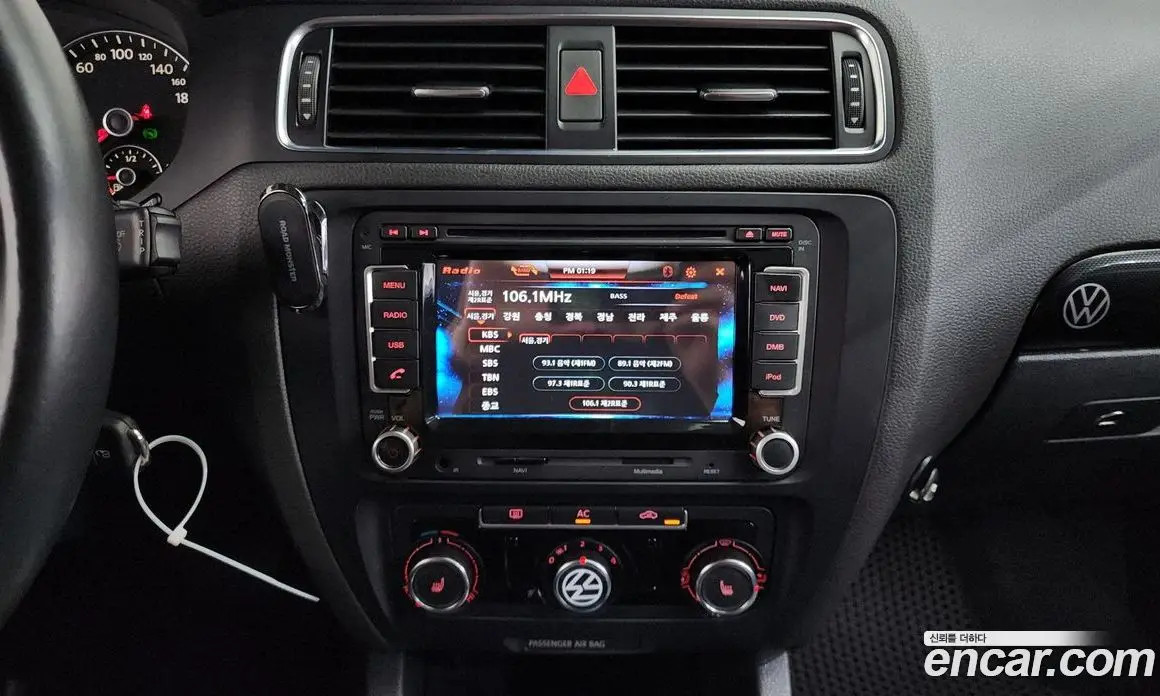 Volkswagen Jetta 2012 1.6 автомат (гидро), фото 12 Volkswagen Jetta 2012 1.6 автомат (гидро), фото 12
