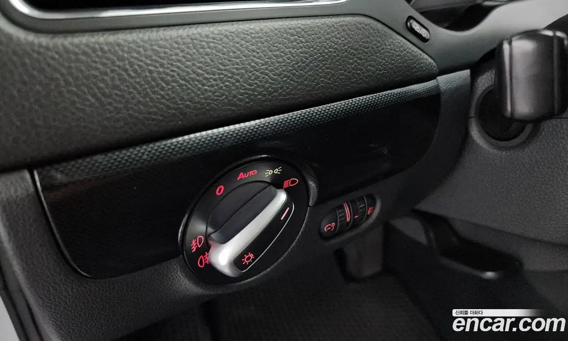 Volkswagen Jetta 2012 1.6 автомат (гидро), фото 18 Volkswagen Jetta 2012 1.6 автомат (гидро), фото 18