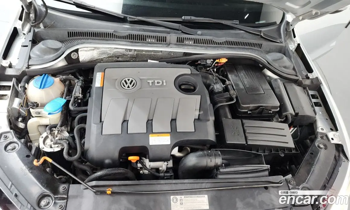 Volkswagen Jetta 2012 1.6 автомат (гидро), фото 6 Volkswagen Jetta 2012 1.6 автомат (гидро), фото 6