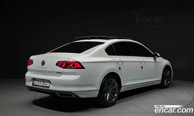 Volkswagen Passat 2022 2.0 автомат (гидро), миниатюра 2 Volkswagen Passat 2022 2.0 автомат (гидро), миниатюра 2
