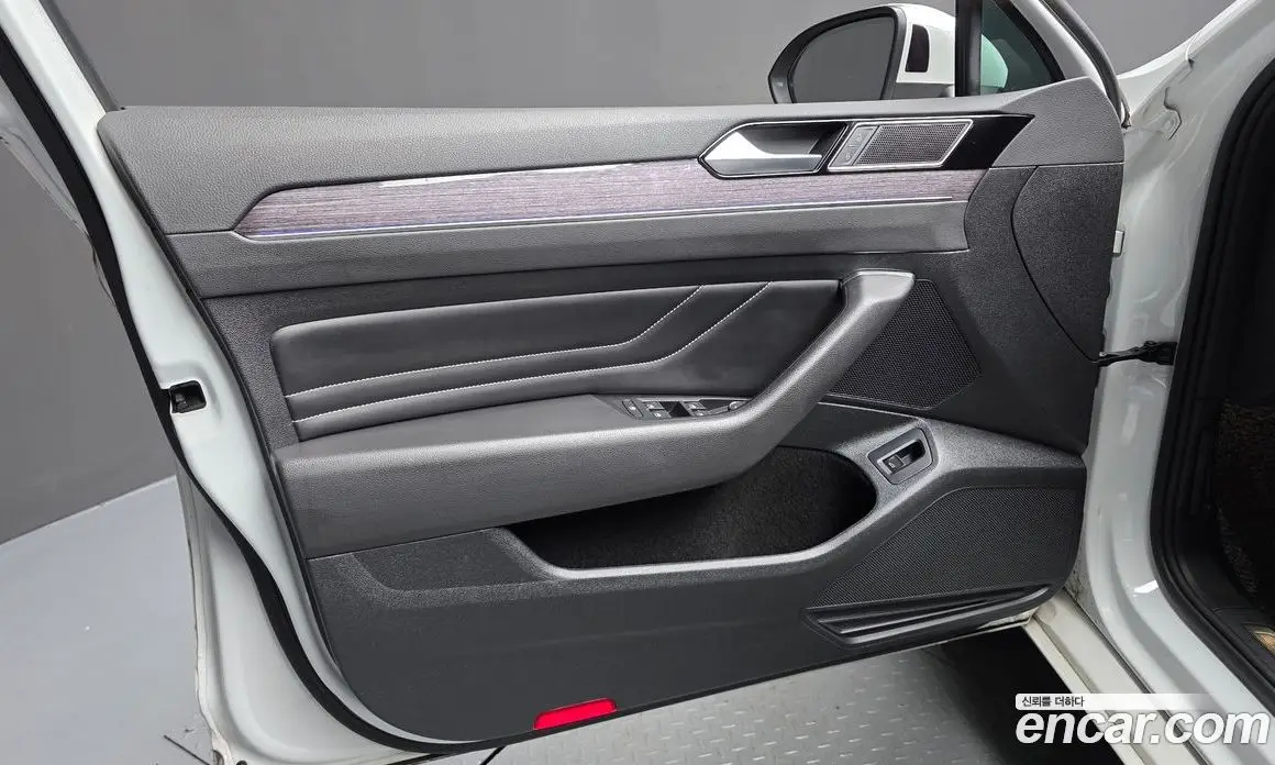 Volkswagen Passat 2022 2.0 автомат (гидро), фото 14 Volkswagen Passat 2022 2.0 автомат (гидро), фото 14
