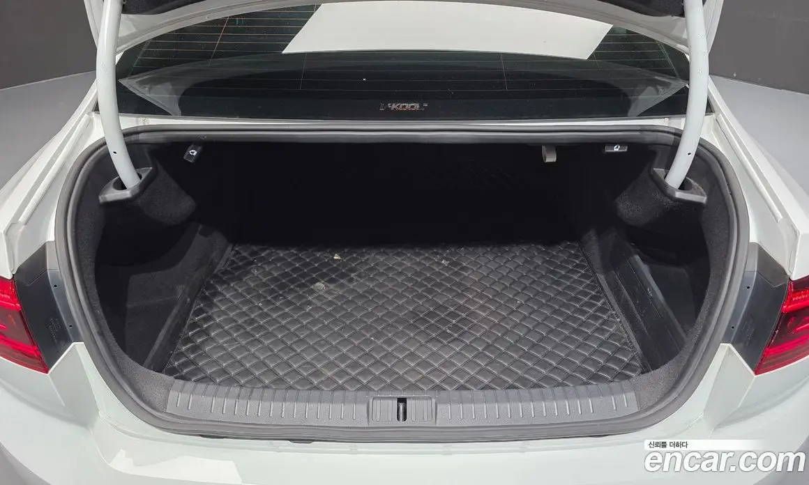 Volkswagen Passat 2022 2.0 автомат (гидро), фото 23 Volkswagen Passat 2022 2.0 автомат (гидро), фото 23