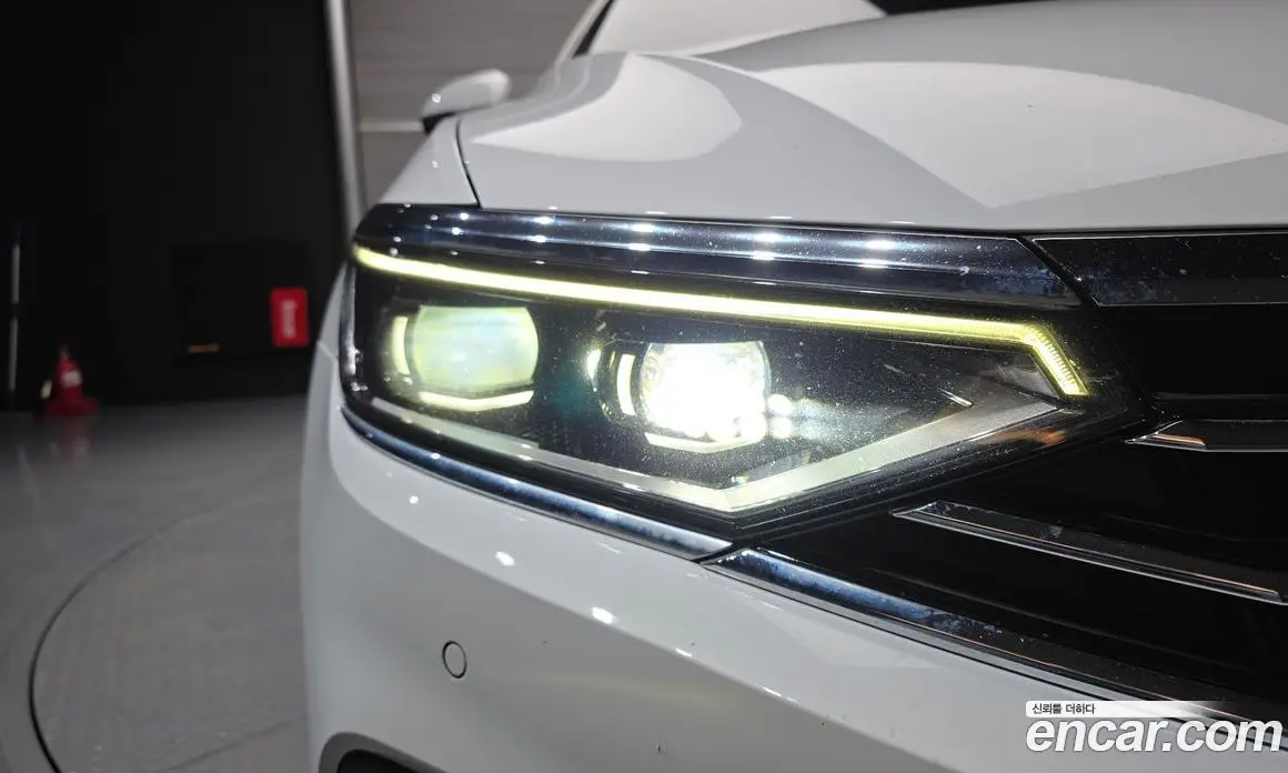 Volkswagen Passat 2022 2.0 автомат (гидро), фото 8 Volkswagen Passat 2022 2.0 автомат (гидро), фото 8