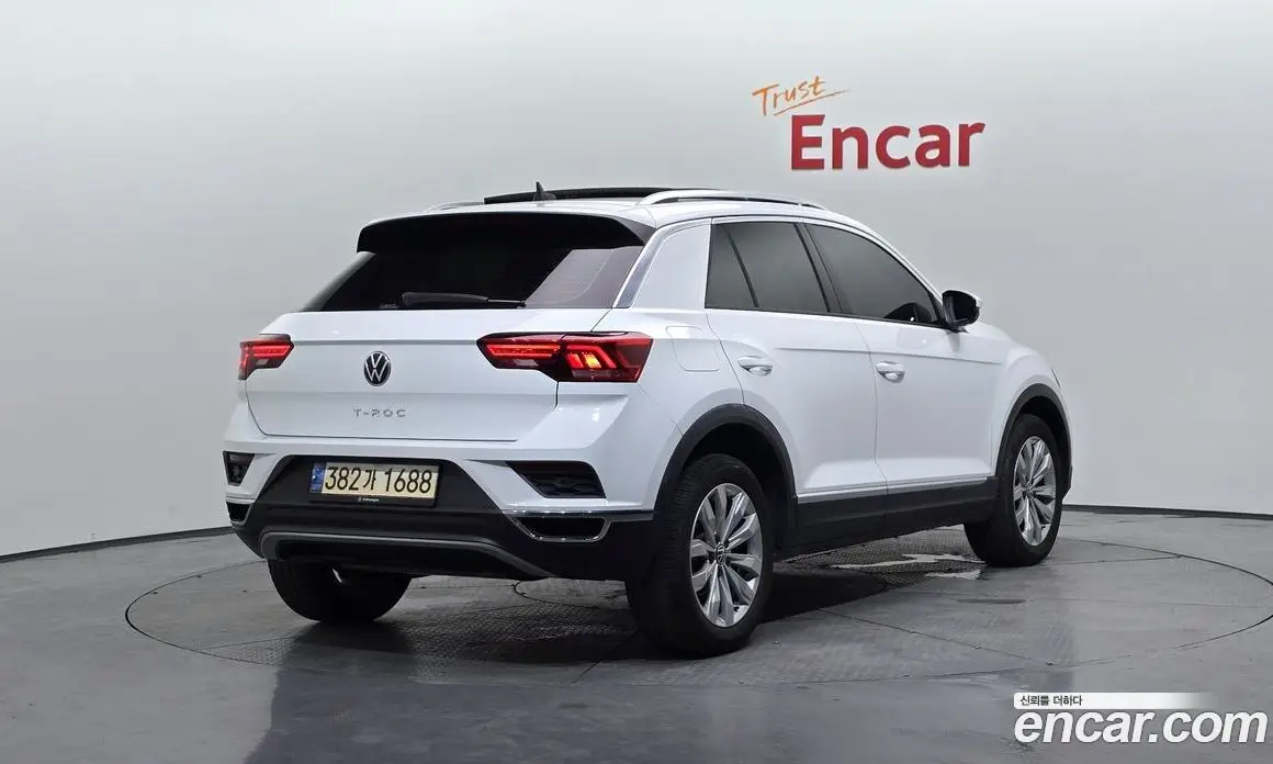 Volkswagen T-Roc 2021 2.0 автомат (гидро), фото 2 Volkswagen T-Roc 2021 2.0 автомат (гидро), фото 2