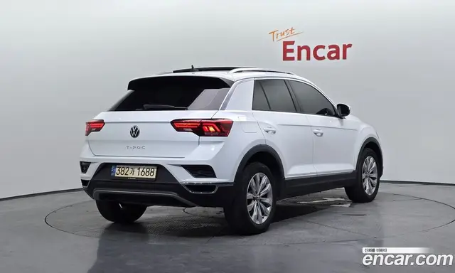 Volkswagen T-Roc 2021 2.0 автомат (гидро), миниатюра 2 Volkswagen T-Roc 2021 2.0 автомат (гидро), миниатюра 2