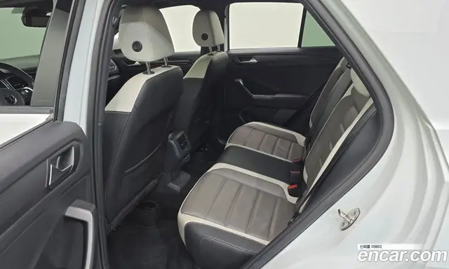 Volkswagen T-Roc 2021 2.0 автомат (гидро), миниатюра 11 Volkswagen T-Roc 2021 2.0 автомат (гидро), миниатюра 11