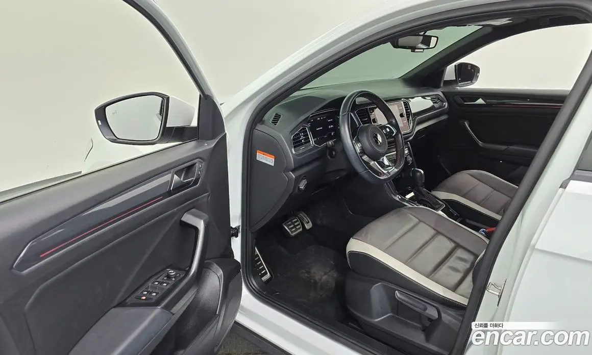 Volkswagen T-Roc 2021 2.0 автомат (гидро), фото 10 Volkswagen T-Roc 2021 2.0 автомат (гидро), фото 10