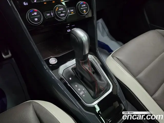 Volkswagen T-Roc 2021 2.0 автомат (гидро), миниатюра 9 Volkswagen T-Roc 2021 2.0 автомат (гидро), миниатюра 9