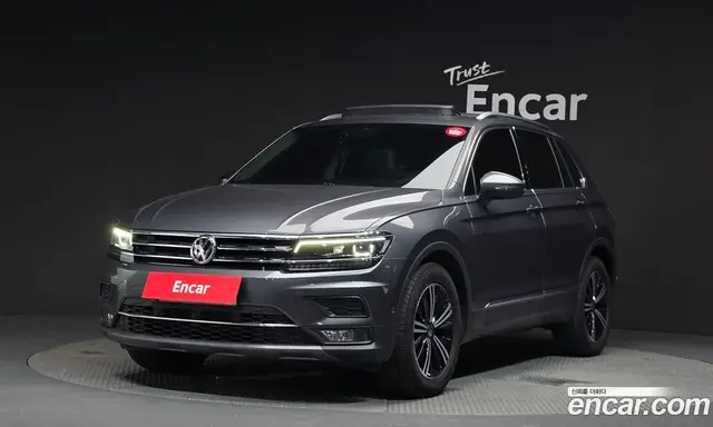 Volkswagen Tiguan 2020 2.0 автомат (гидро), миниатюра 1 Volkswagen Tiguan 2020 2.0 автомат (гидро), миниатюра 1
