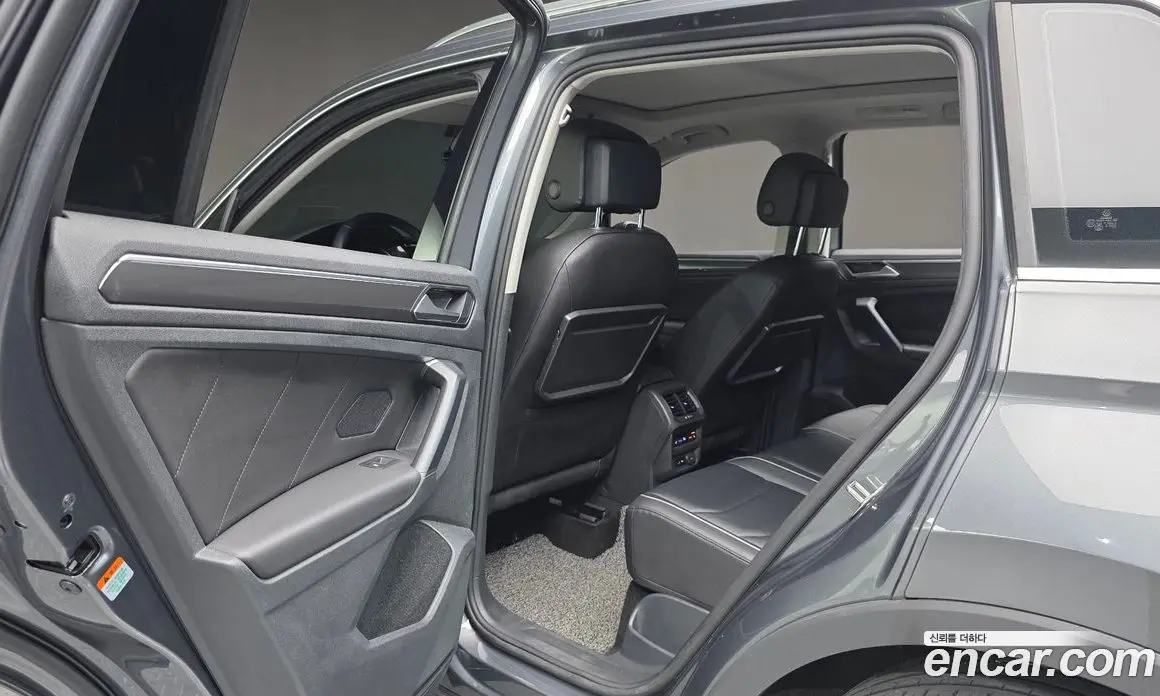 Volkswagen Tiguan 2020 2.0 автомат (гидро), фото 15 Volkswagen Tiguan 2020 2.0 автомат (гидро), фото 15