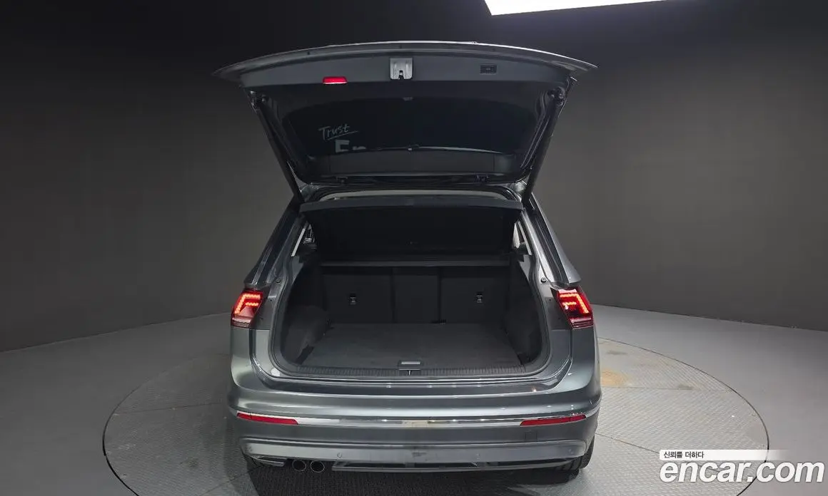 Volkswagen Tiguan 2020 2.0 автомат (гидро), фото 18 Volkswagen Tiguan 2020 2.0 автомат (гидро), фото 18