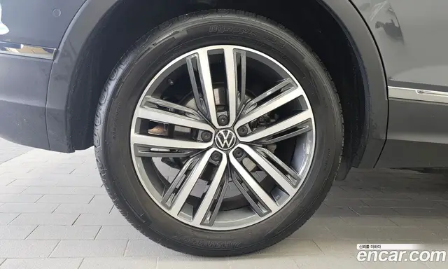 Volkswagen Tiguan 2021 2.0 автомат (гидро), миниатюра 5 Volkswagen Tiguan 2021 2.0 автомат (гидро), миниатюра 5