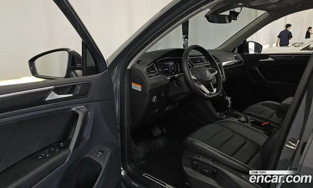 Volkswagen Tiguan 2021 2.0 автомат (гидро), миниатюра 10 Volkswagen Tiguan 2021 2.0 автомат (гидро), миниатюра 10