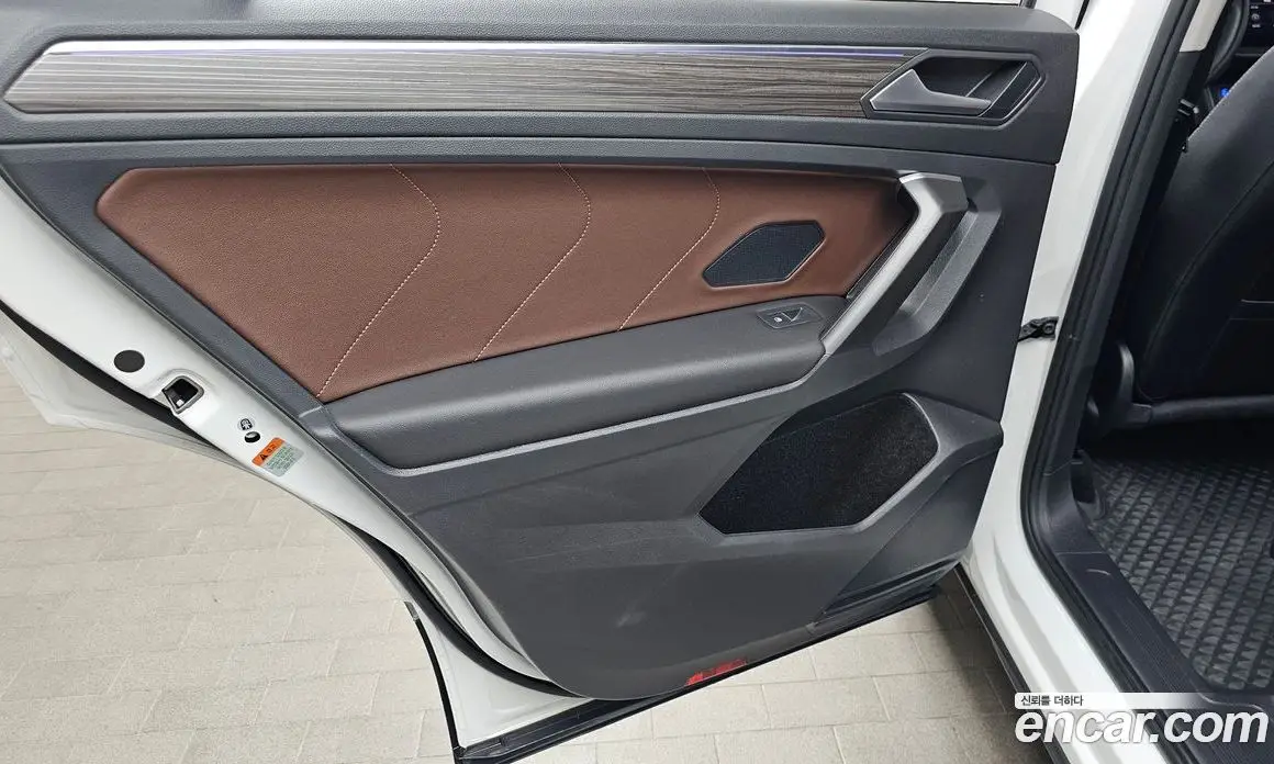 Volkswagen Tiguan 2024 2.0 автомат (гидро), фото 15 Volkswagen Tiguan 2024 2.0 автомат (гидро), фото 15