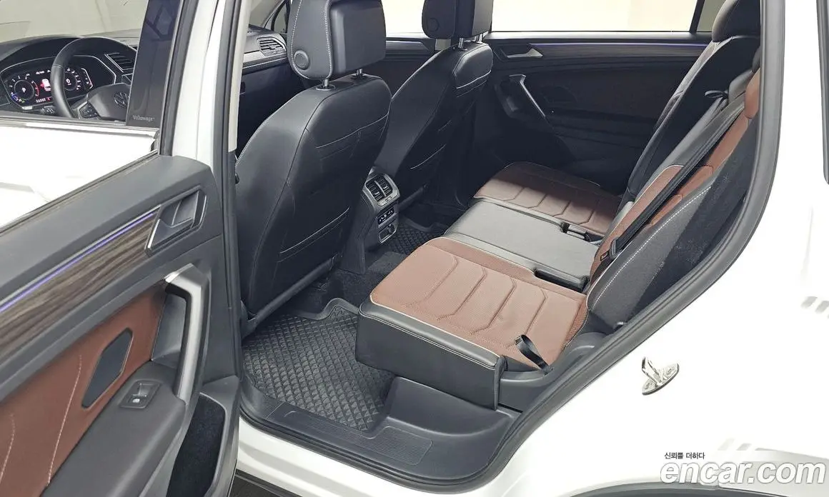 Volkswagen Tiguan 2024 2.0 автомат (гидро), фото 17 Volkswagen Tiguan 2024 2.0 автомат (гидро), фото 17