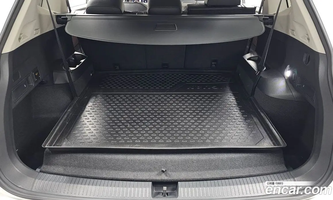 Volkswagen Tiguan 2024 2.0 автомат (гидро), фото 25 Volkswagen Tiguan 2024 2.0 автомат (гидро), фото 25