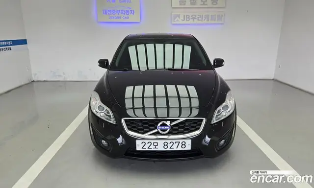 Volvo C30 2011 2.0 автомат (гидро), миниатюра 8 Volvo C30 2011 2.0 автомат (гидро), миниатюра 8