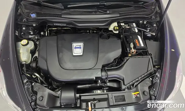 Volvo C30 2011 2.0 автомат (гидро), миниатюра 10 Volvo C30 2011 2.0 автомат (гидро), миниатюра 10